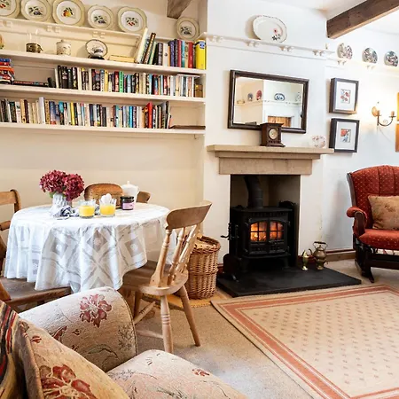 Finest Retreats - Garden Holiday home