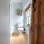 Finest Retreats - Garden Holiday home *