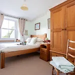 Finest Retreats - Garden Holiday home